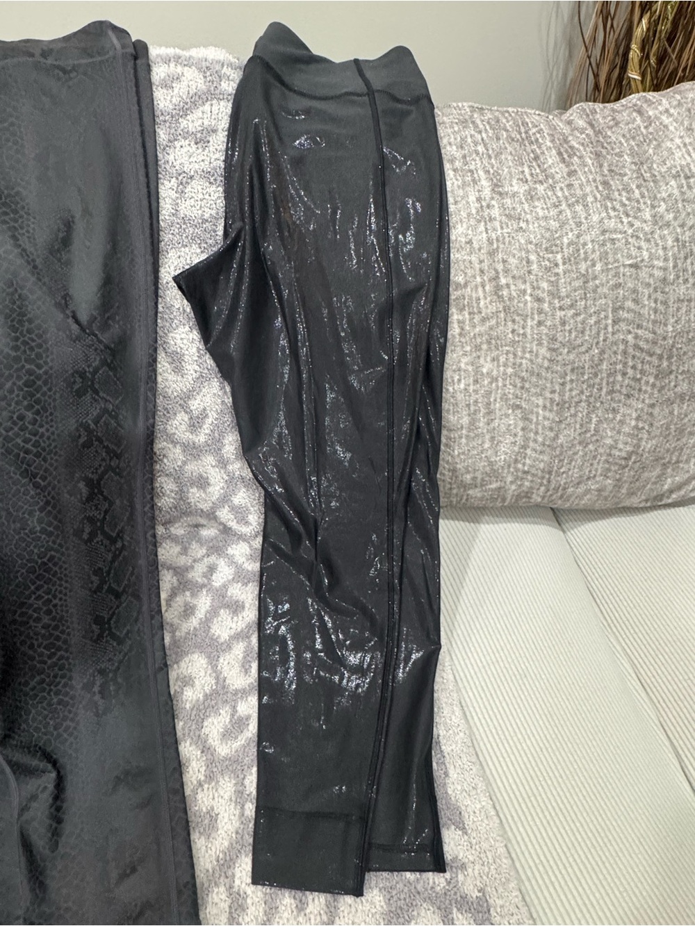 Reebok Shiny Black High-Gloss Leggings